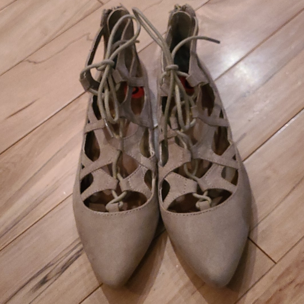 Size 6 Mia flat shoes with zipper back
